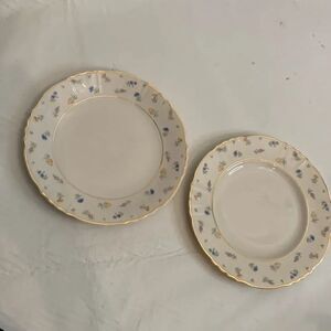 Federal Shape China Syracuse Made In America Floral Gold 7 Inches Round Set Of 2